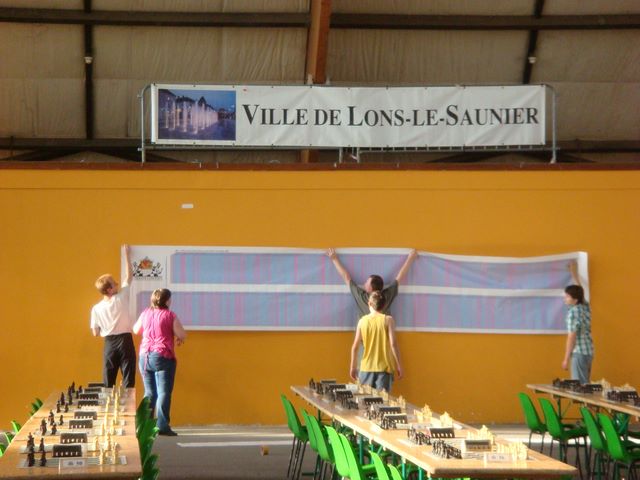 4ième MAXI TOURNOI SCOLAIRE . JUIN 2011 - Echiquier ledonien dsc05250.jpg (large)
