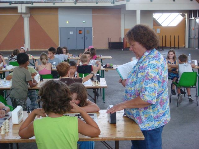 4ième MAXI TOURNOI SCOLAIRE . JUIN 2011 - Echiquier ledonien dsc05279.jpg (large)
