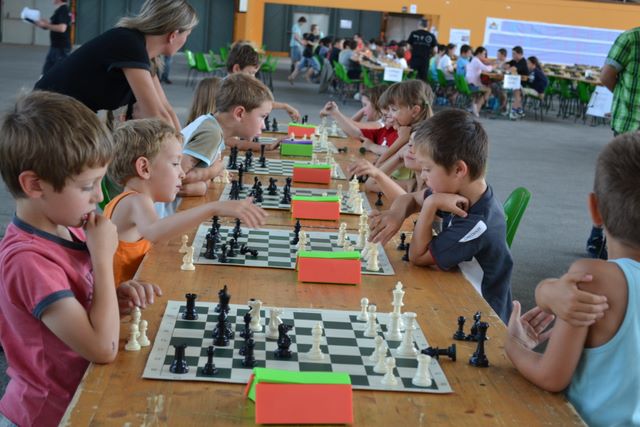 4ième MAXI TOURNOI SCOLAIRE . JUIN 2011 - Echiquier ledonien maxi_tournoi_28_juin_2011_155.jpg (large)