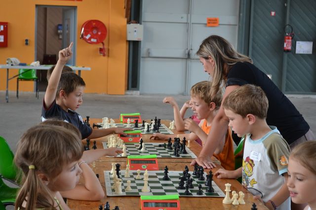 4ième MAXI TOURNOI SCOLAIRE . JUIN 2011 - Echiquier ledonien maxi_tournoi_28_juin_2011_161.jpg (large)