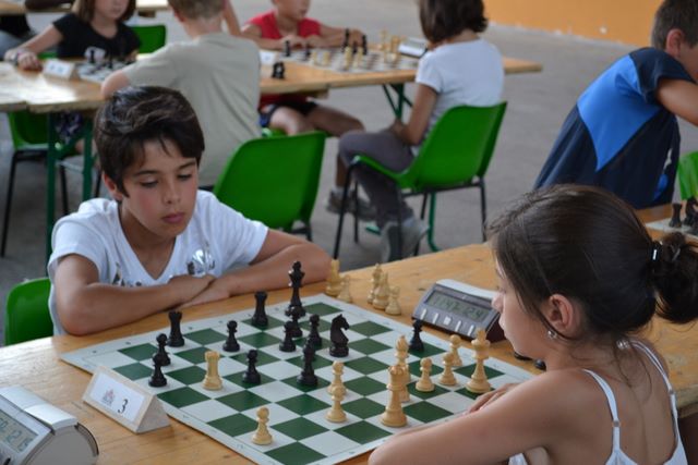4ième MAXI TOURNOI SCOLAIRE . JUIN 2011 - Echiquier ledonien maxi_tournoi_28_juin_2011_226.jpg (large)