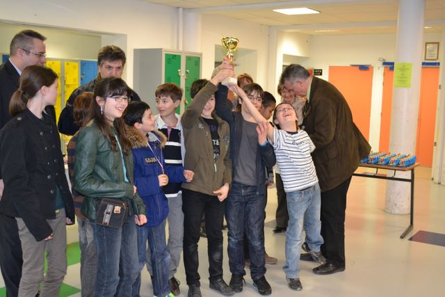 Championnat scolaire Phase academique.Lons le Saunier le 16 mars 2011 - Echiquier ledonien champ_acadm_16_mars_2011_129.jpg (large)