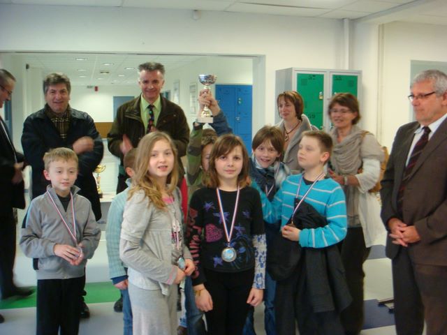 Championnat scolaire Phase academique.Lons le Saunier le 16 mars 2011 - Echiquier ledonien dsc04745.jpg (large)