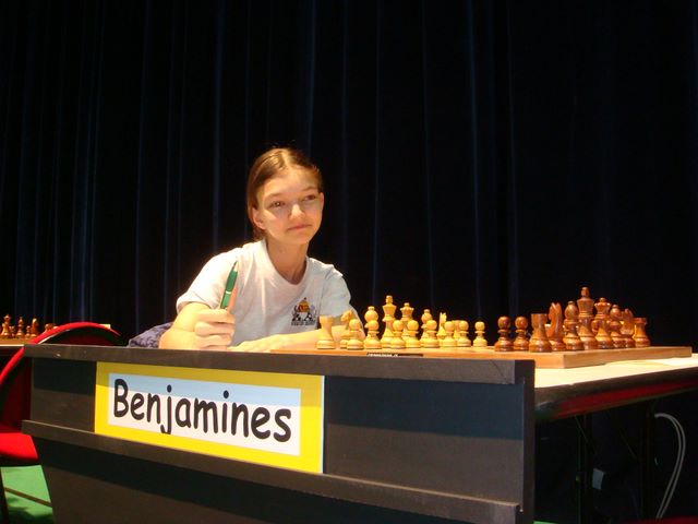 Championnat de France jeunes. Montluçon 2011 - Echiquier ledonien dsc04847.jpg (large)