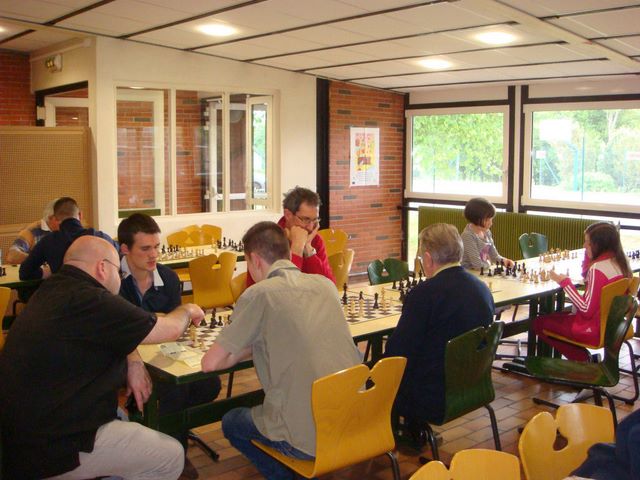6ème Open FIDE du Conseil Général du Jura du 17 au 20 mai 2012 - Echiquier ledonien dsc06280.jpg (large)