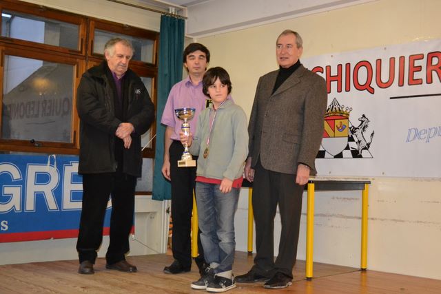 Championnat individuel des jeunes du Jura. 21 & 22 janvier 2012 - Echiquier ledonien championnats_du_jura_21_22_janv_2012_suite_136.jpg (large)