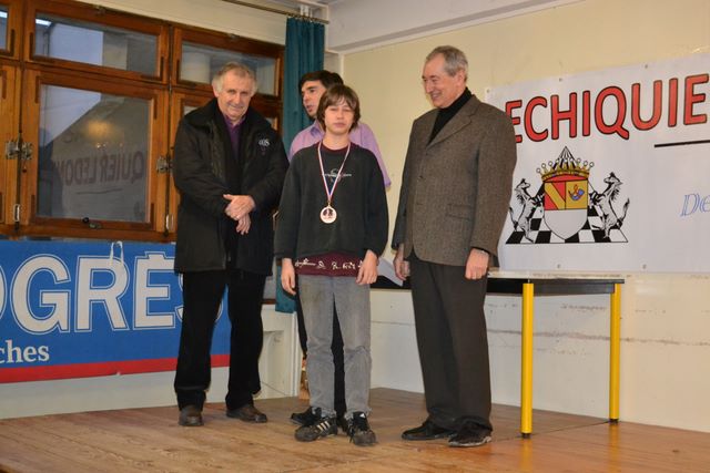Championnat individuel des jeunes du Jura. 21 & 22 janvier 2012 - Echiquier ledonien championnats_du_jura_21_22_janv_2012_suite_143.jpg (large)