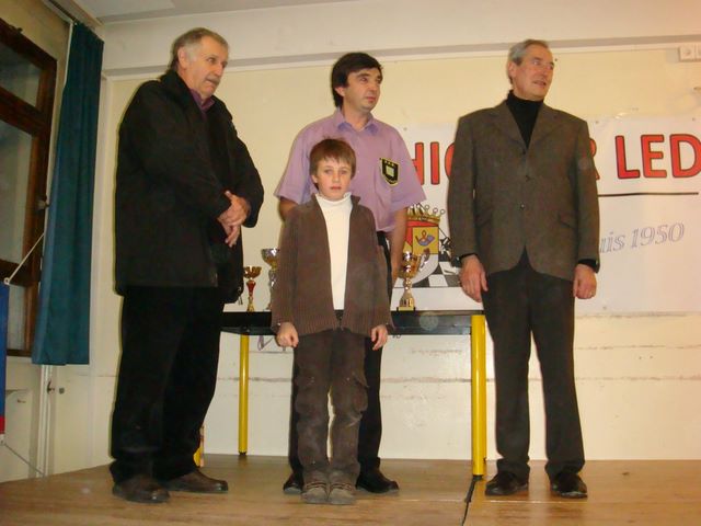 Championnat individuel des jeunes du Jura. 21 & 22 janvier 2012 - Echiquier ledonien dsc05920.jpg (large)