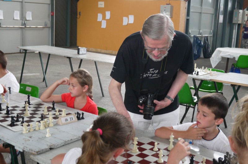 Maxi-Tournoi scolaire d'échecs 2012 - Echiquier ledonien 11_inaug__place_.jpg (large)