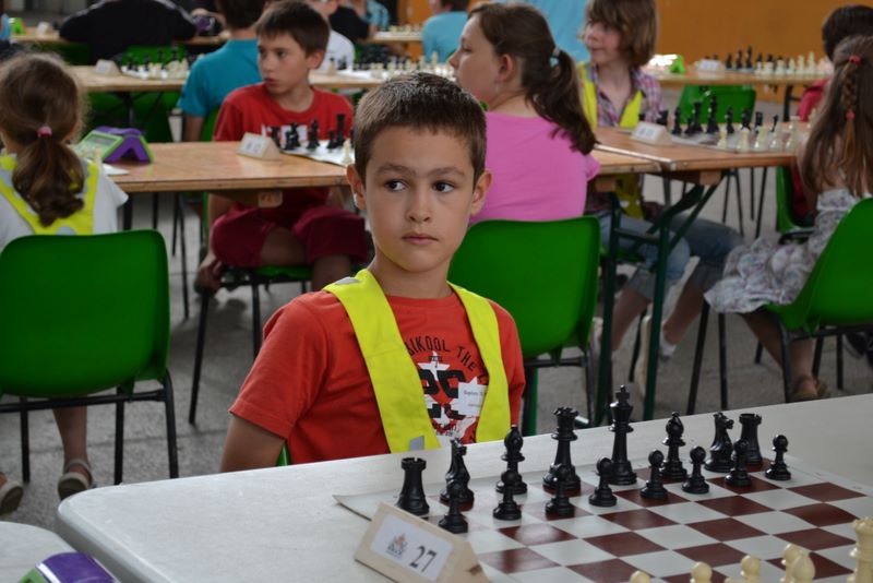 Maxi-Tournoi scolaire d'échecs 2012 - Echiquier ledonien dsc_0754.jpg (large)