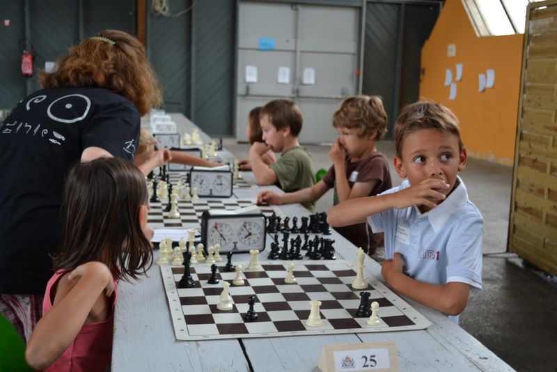 Maxi-Tournoi scolaire d'échecs 2012 - Echiquier ledonien dsc_0800.jpg (large)
