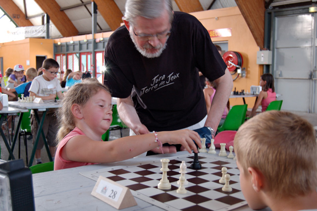Maxi-Tournoi scolaire d'échecs 2012 - Echiquier ledonien puraparc_2012_533_sc__100_.jpg (large)