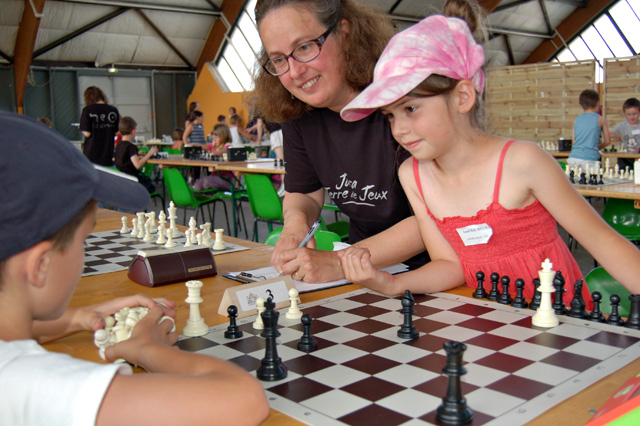 Maxi-Tournoi scolaire d'échecs 2012 - Echiquier ledonien puraparc_2012_533_sc__115_.jpg (large)