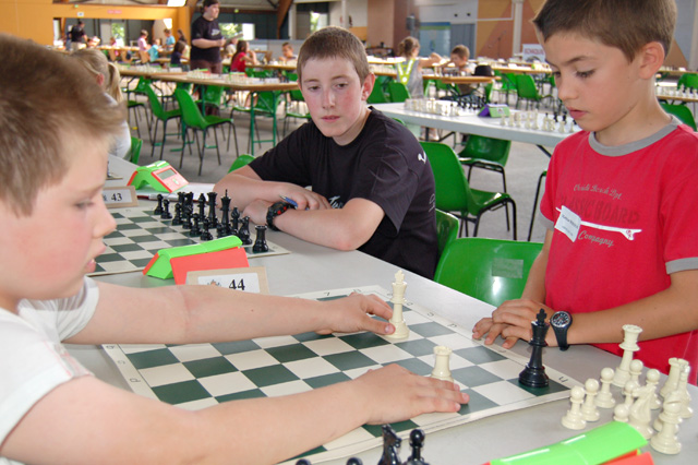 Maxi-Tournoi scolaire d'échecs 2012 - Echiquier ledonien puraparc_2012_533_sc__119_.jpg (large)