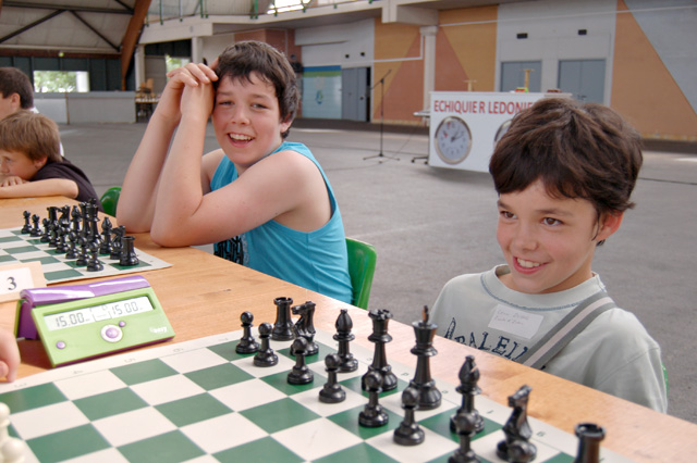 Maxi-Tournoi scolaire d'échecs 2012 - Echiquier ledonien puraparc_2012_533_sc__143_.jpg (large)