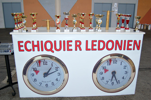 Maxi-Tournoi scolaire d'échecs 2012 - Echiquier ledonien puraparc_2012_533_sc__150_.jpg (large)