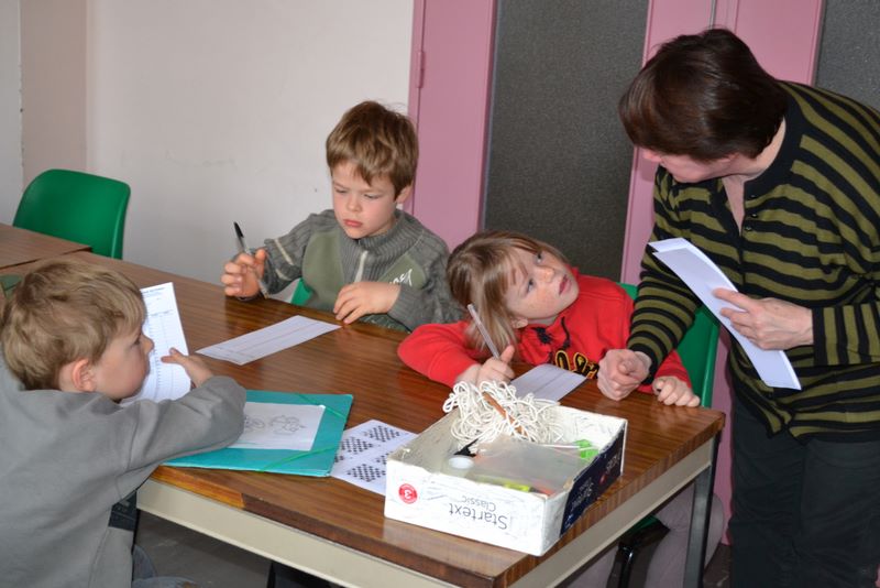 Ecole d'échecs . Samedi 6 avril 2013 - Echiquier ledonien dsc_0080.jpg (large)