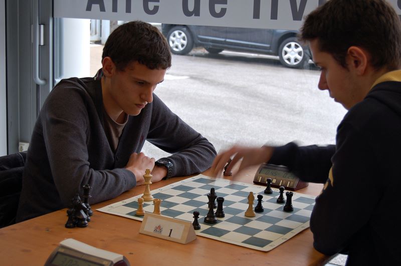 8ème Blitz Renault le 1 juin 2013 - Echiquier ledonien pascal_turle_blitz_renaul_2013__29_.jpg (large)