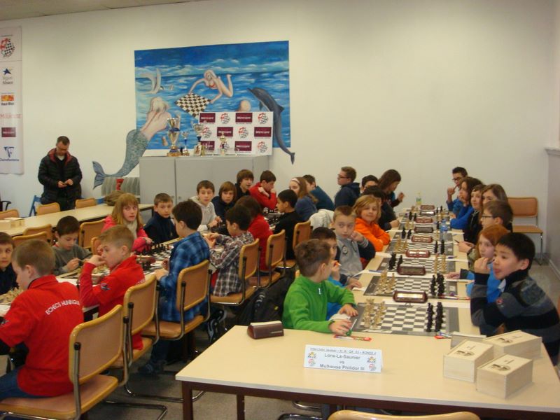 Echecs et Mat en Alsace.Nationale III jeunes.Mulhouse le  17 mars 2013 - Echiquier ledonien dsc07110.jpg (large)