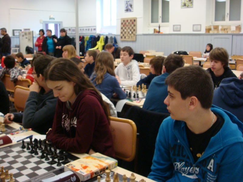 Echecs et Mat en Alsace.Nationale III jeunes.Mulhouse le  17 mars 2013 - Echiquier ledonien dsc07112.jpg (large)