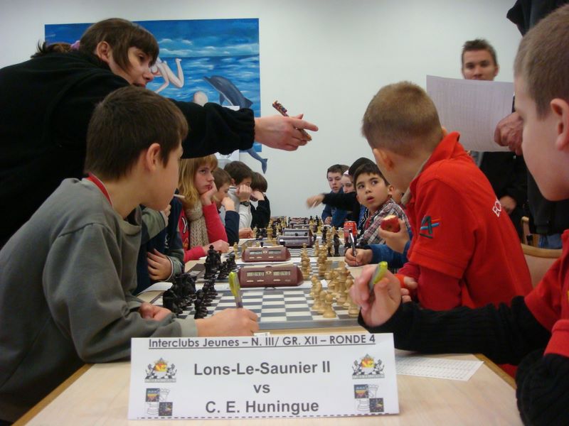 Echecs et Mat en Alsace.Nationale III jeunes.Mulhouse le  17 mars 2013 - Echiquier ledonien dsc07117.jpg (large)