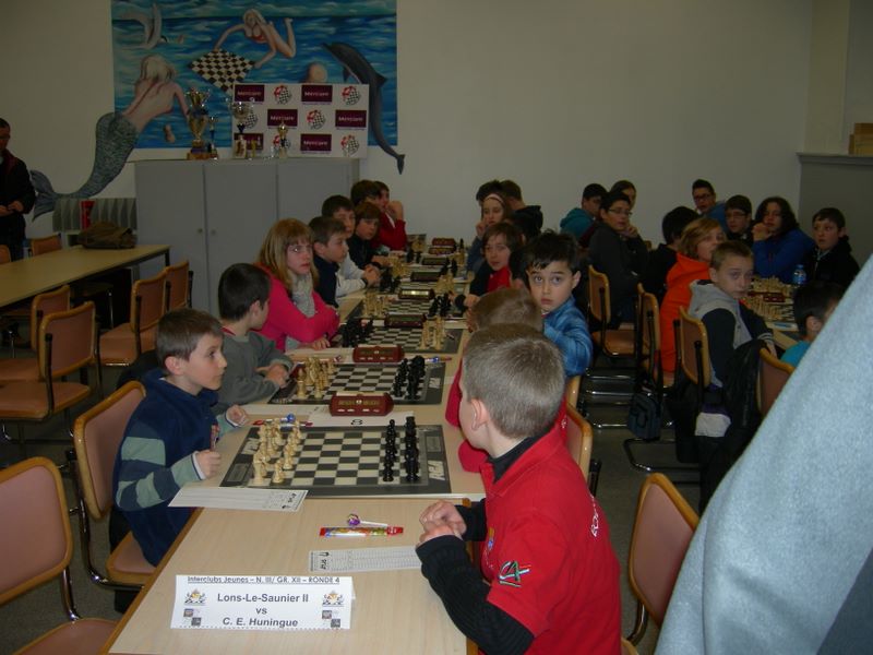 Echecs et Mat en Alsace.Nationale III jeunes.Mulhouse le  17 mars 2013 - Echiquier ledonien dscn3551.jpg (large)