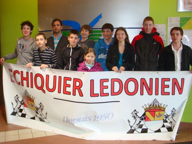 Championnat de France des jeunes 2013. Saint Paul les Trois Châteaux - Echiquier ledonien dsc07170.jpg (large)