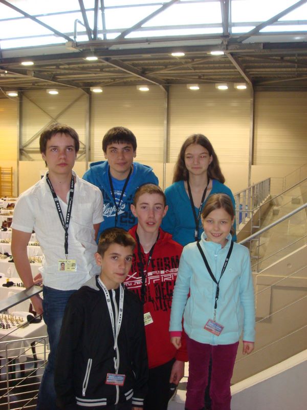 Championnat de France des jeunes 2013. Saint Paul les Trois Châteaux - Echiquier ledonien dsc07174.jpg (large)