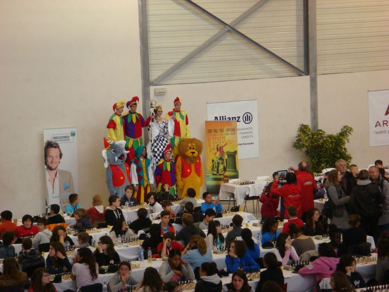 Championnat de France des jeunes 2013. Saint Paul les Trois Châteaux - Echiquier ledonien dsc07211.jpg (large)