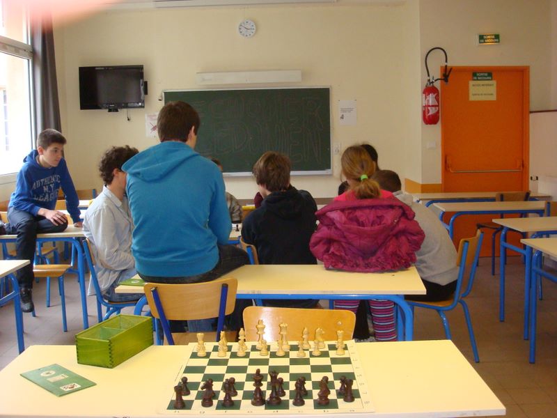 Championnat de France des jeunes 2013. Saint Paul les Trois Châteaux - Echiquier ledonien dsc07239.jpg (large)