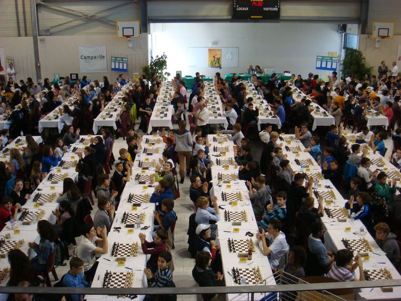 Championnat de France des jeunes 2013. Saint Paul les Trois Châteaux - Echiquier ledonien dsc07295.jpg (large)