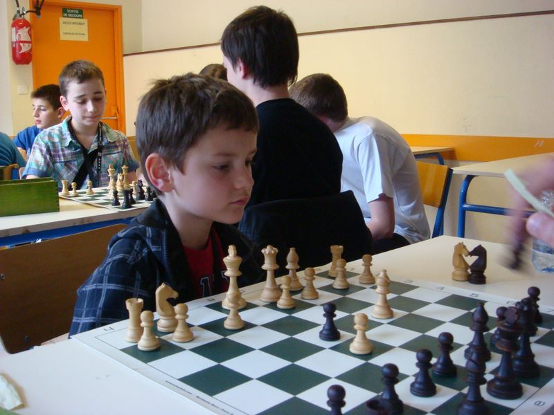 Championnat de France des jeunes 2013. Saint Paul les Trois Châteaux - Echiquier ledonien dsc07305.jpg (large)