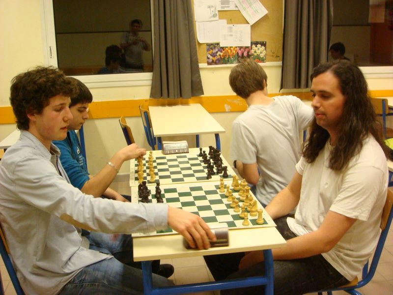 Championnat de France des jeunes 2013. Saint Paul les Trois Châteaux - Echiquier ledonien dsc07310.jpg (large)