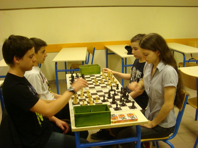 Championnat de France des jeunes 2013. Saint Paul les Trois Châteaux - Echiquier ledonien dsc07312.jpg (large)
