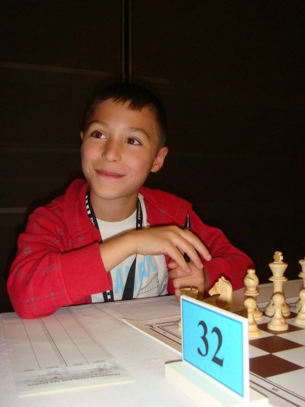 Championnat de France des jeunes 2013. Saint Paul les Trois Châteaux - Echiquier ledonien dsc07346.jpg (large)