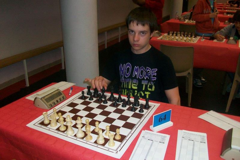 Championnat de France des jeunes 2013. Saint Paul les Trois Châteaux - Echiquier ledonien valerian.jpg (large)