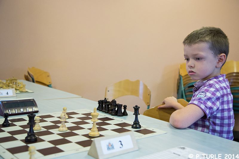 Championnat d’Echecs jeunes du Jura.Lons le Saunier le 15 & 16 février 2014 - Echiquier ledonien pascal_turle_champ_jeune_jura_2014___9_.jpg (large)