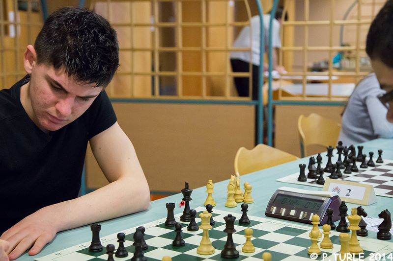 Championnat d’Echecs jeunes du Jura.Lons le Saunier le 15 & 16 février 2014 - Echiquier ledonien pascal_turle_champ_jeune_jura__20_.jpg (large)