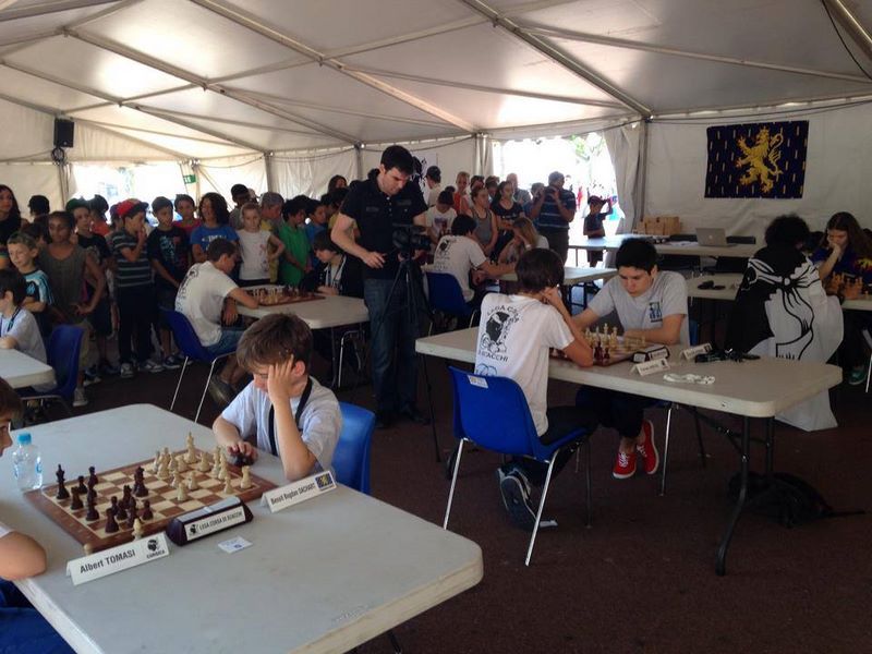 Championnat européen des jeunes par équipe en cadence rapide.Bastia 5 & 6 juin 2014   - Echiquier ledonien bastia_2014__75_.jpg (large)
