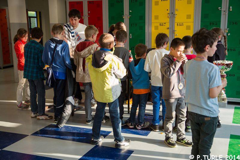 Phase académique du championnat de France d’Echecs scolaire par équipe.Lons le Saunier le 26 mars 2014 - Echiquier ledonien pascal_turle_echiquier_ledonien_champ_acad__ecl_lons_2014__86_.jpg (large)