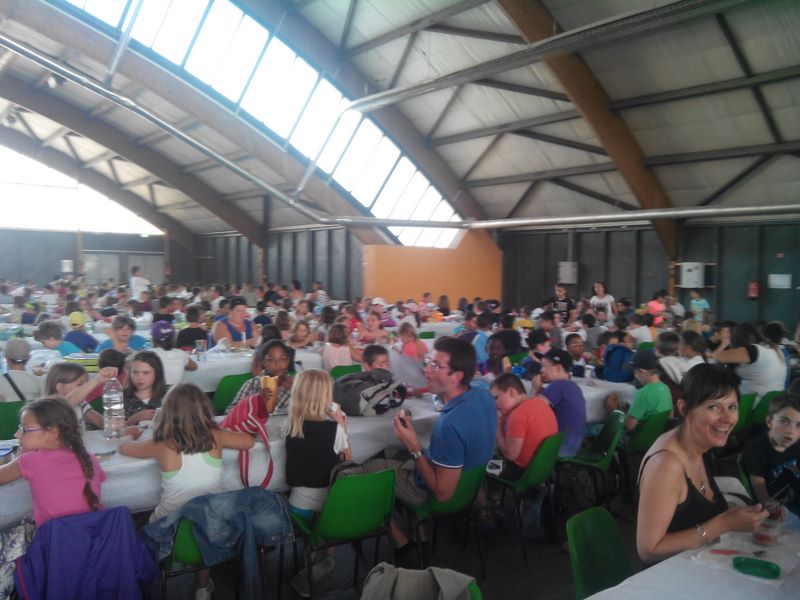 Maxi tournoi scolaire .Lons le Saunier le 26 juin 2014 - Echiquier ledonien img_20140626_120251.jpg (large)
