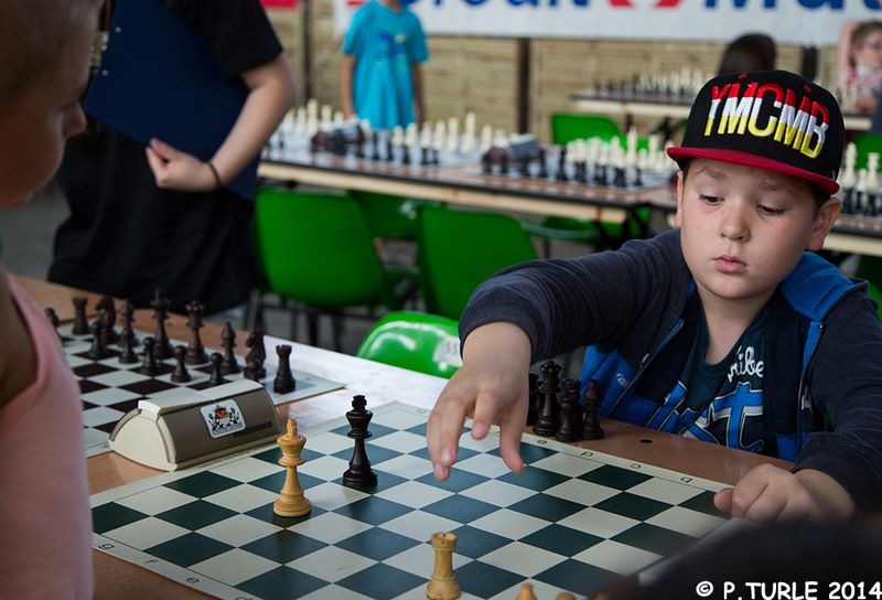 Maxi tournoi scolaire .Lons le Saunier le 26 juin 2014 - Echiquier ledonien pascal_turle_maxi_tournoi_scolaire_2014__57_.jpg (large)