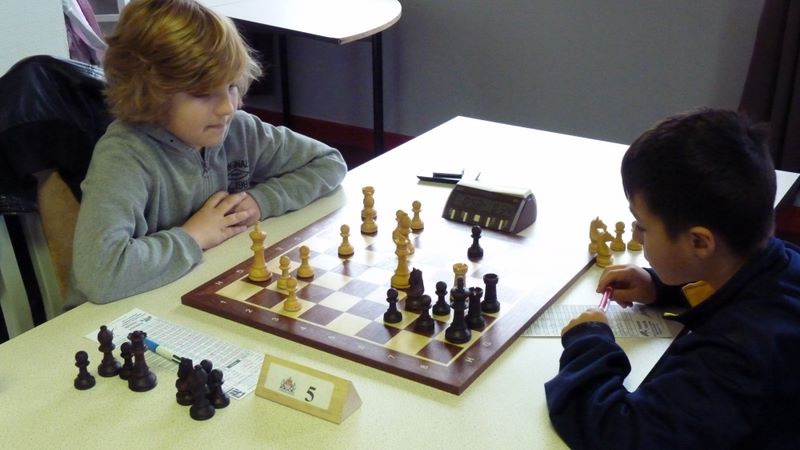 N3 Jeunes - Ronde 1 - Le 17 novembre 2013 - Echiquier ledonien p1080359.jpg (large)