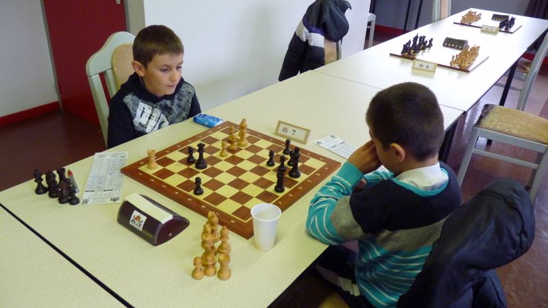 N3 Jeunes - Ronde 1 - Le 17 novembre 2013 - Echiquier ledonien p1080384.jpg (large)
