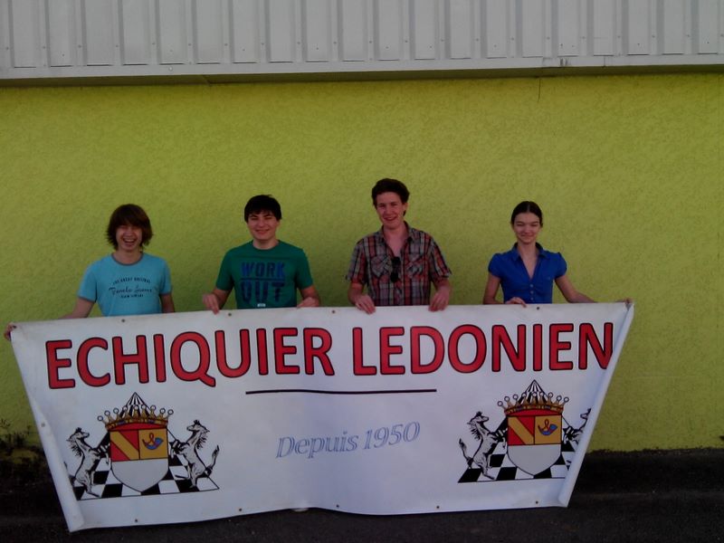 Finale nationale des Lycées d’Echecs par équipe.Nancy 2014 - Echiquier ledonien img_20140524_090916.jpg (large)