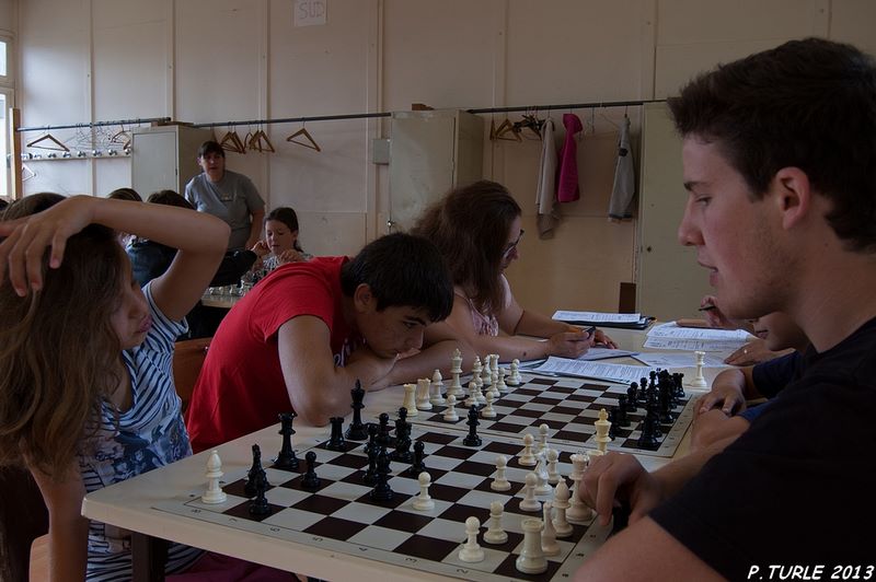 Journée porte ouverte pour l'école d'échecs à la salle du Couchant le samedi 7 septembre 2013 - Echiquier ledonien pascal_turle_portes_ouvertes_2013__12_.jpg (large)