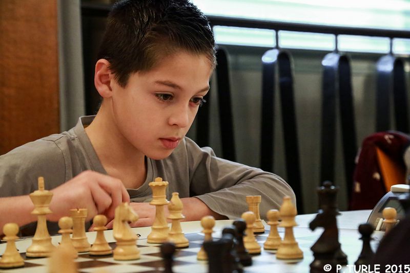 Championnat des jeunes du Jura  2015. Arbois le 17 et 18 janvier 2015 - Echiquier ledonien pascal_turle_champ_dep_jj_2015_r4__11_.jpg (large)