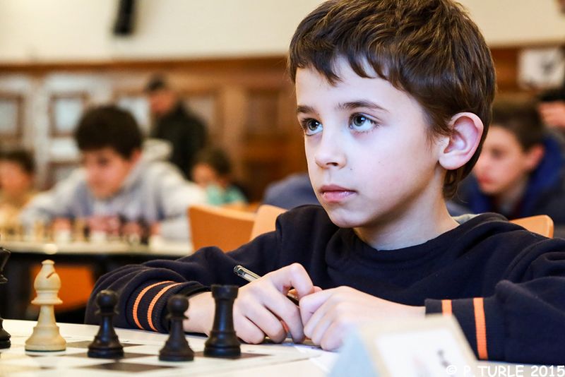 Championnat des jeunes du Jura  2015. Arbois le 17 et 18 janvier 2015 - Echiquier ledonien pascal_turle_champ_dep_jj_2015_r5__9_.jpg (large)