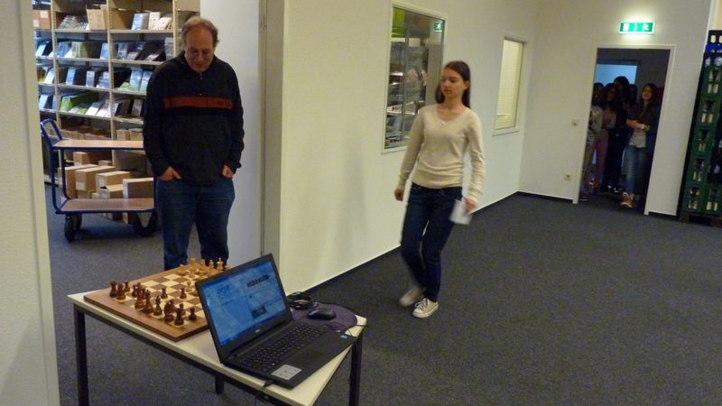 Rencontre franco-allemande à Hambourg  2014- dans les locaux de ChessBase - Echiquier ledonien p1100957.jpg (large)