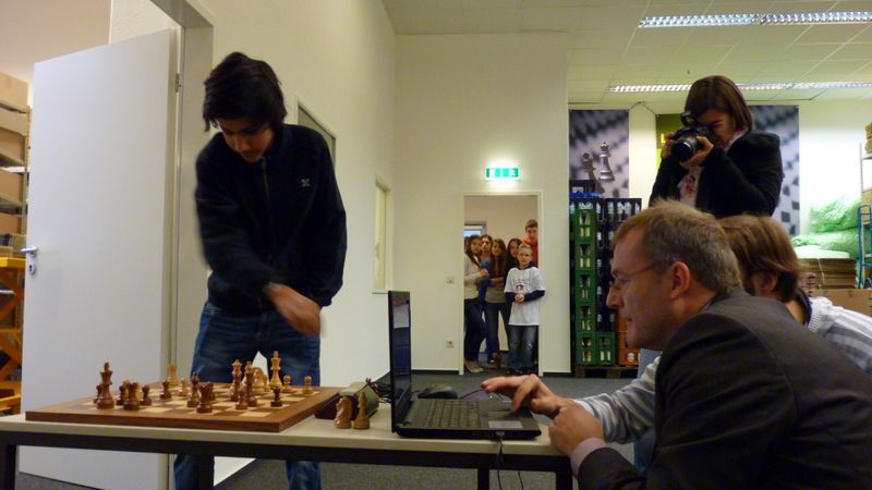 Rencontre franco-allemande à Hambourg  2014- dans les locaux de ChessBase - Echiquier ledonien p1110001.jpg (large)